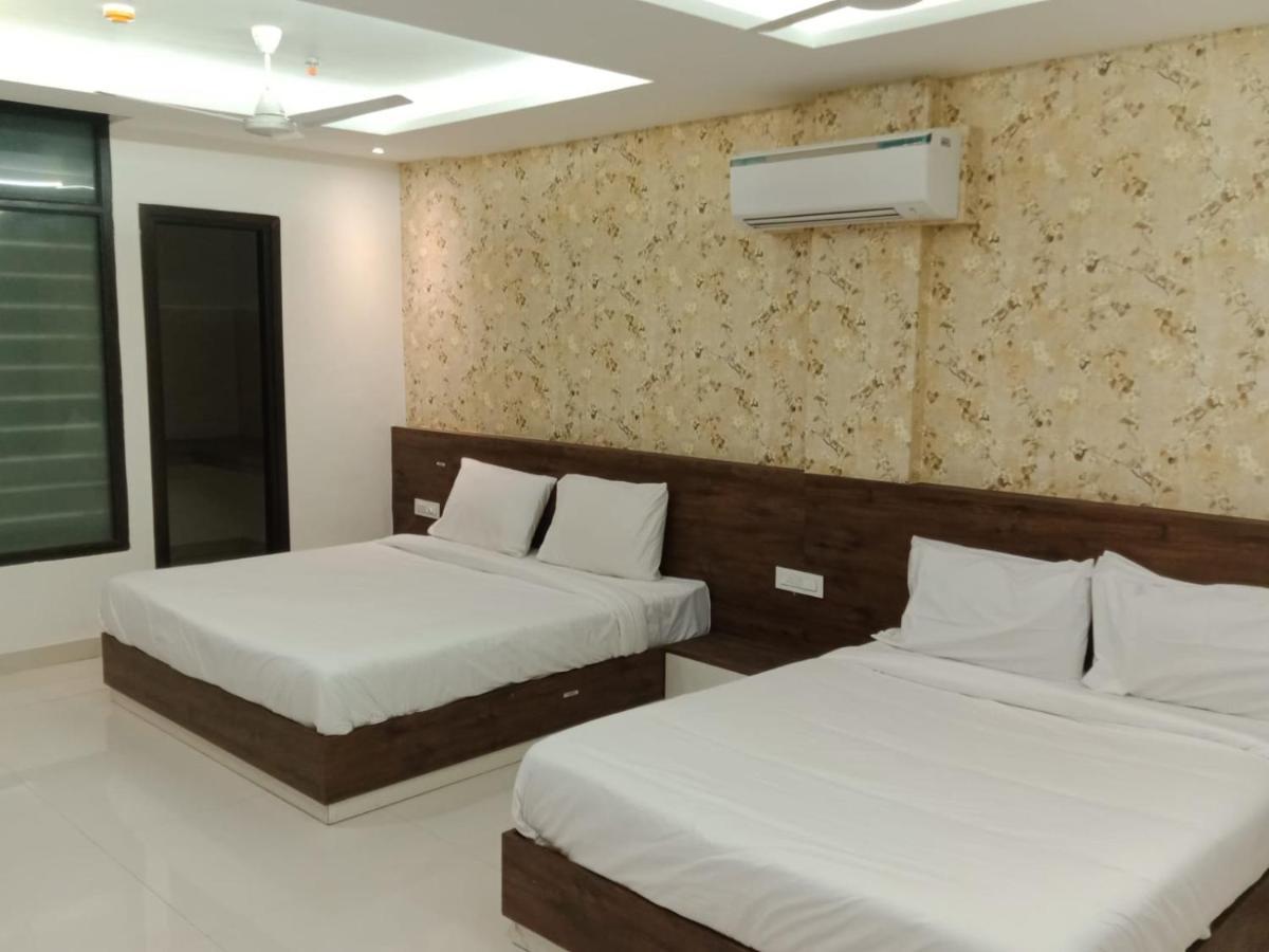 Hotel Golden Leaf Mohali Luaran gambar