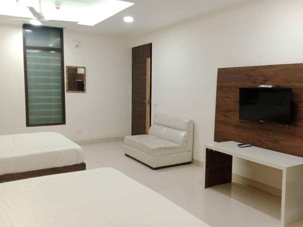 Hotel Golden Leaf Mohali Luaran gambar