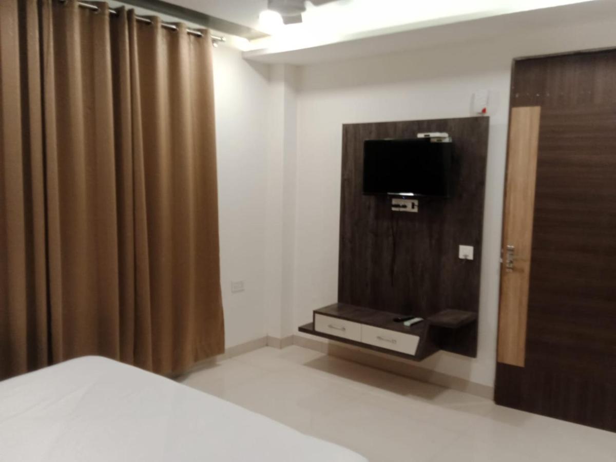 Hotel Golden Leaf Mohali Luaran gambar
