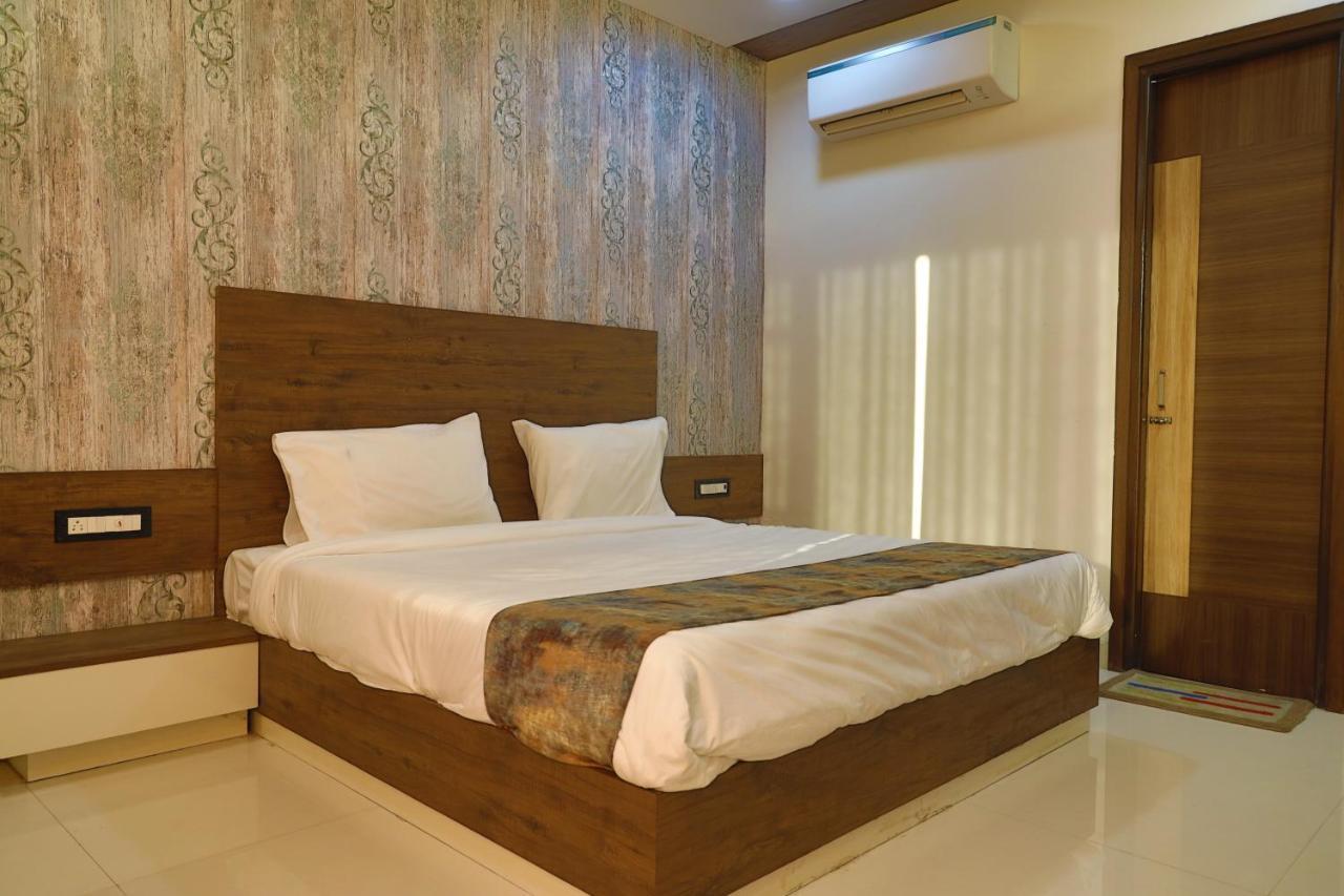 Hotel Golden Leaf Mohali Luaran gambar
